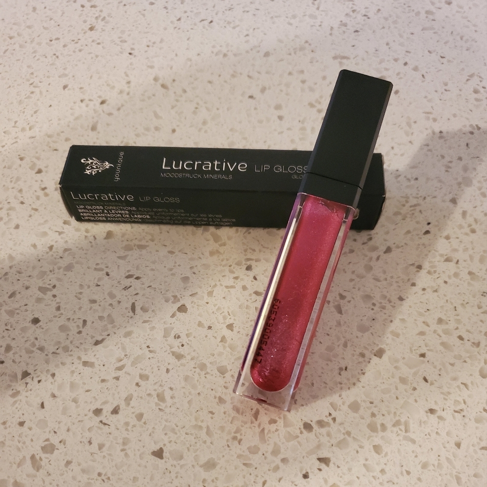 Lip gloss